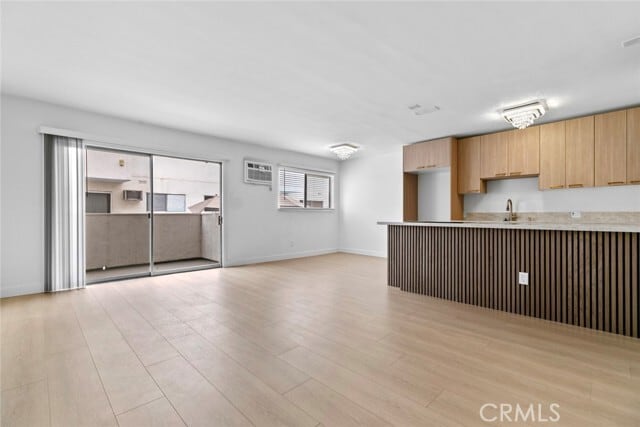 Building Photo - 960 Larrabee St