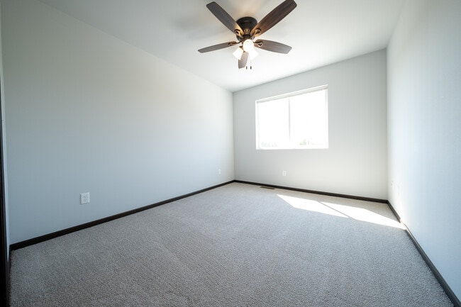 Building Photo - 668 4th Cir Dr SW