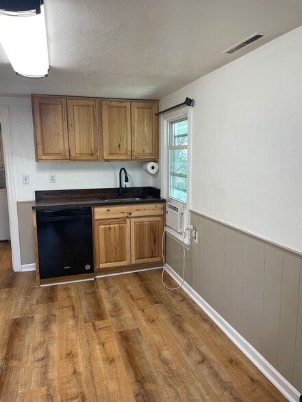 Kitchen - 222 N Main St