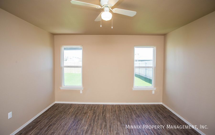 Building Photo - 2616 N Avenue P