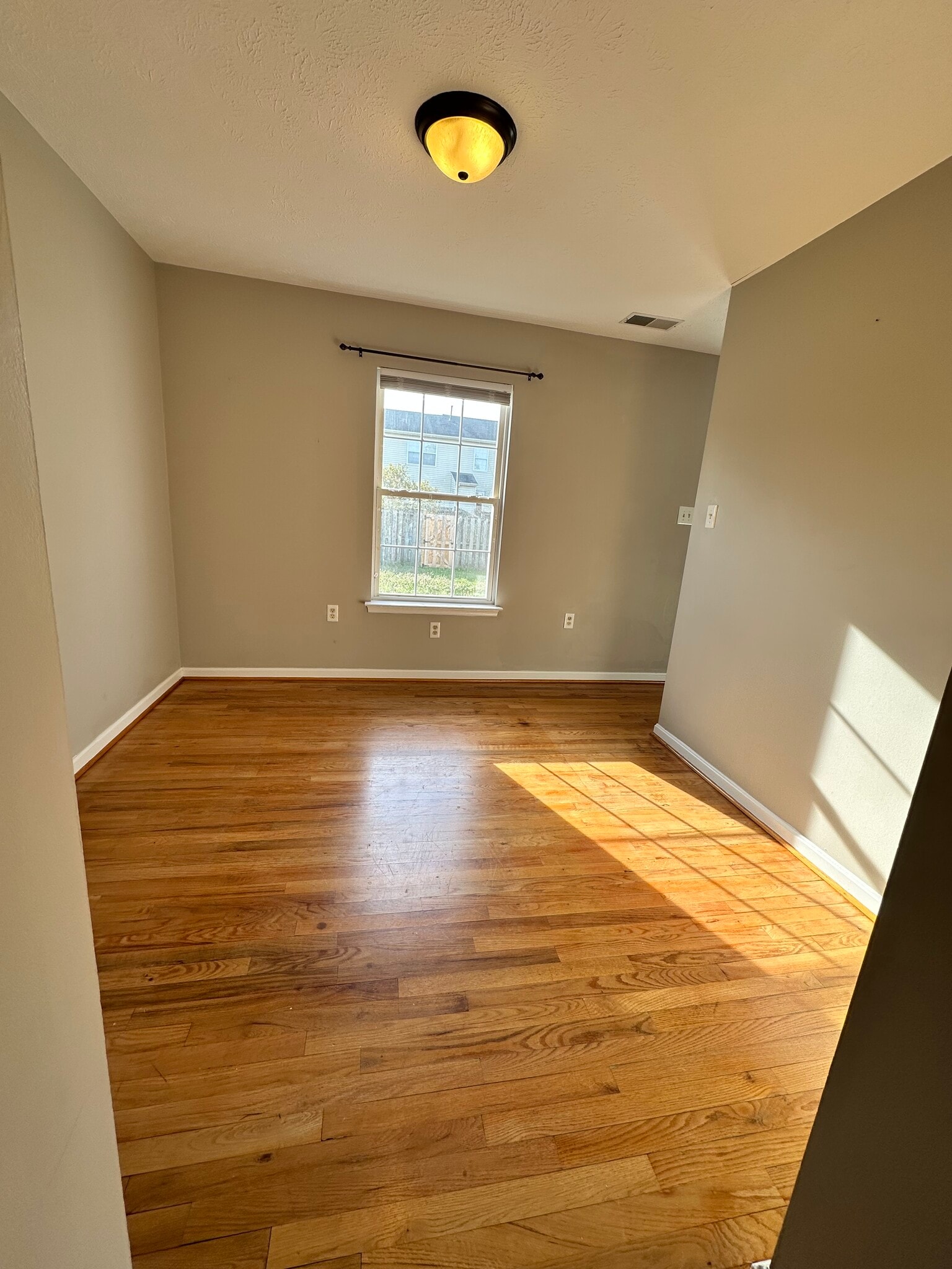 Dining Room off kitchen - 104 Barrington Ln