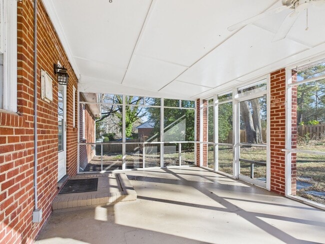 Building Photo - 6955 Navaho Rd