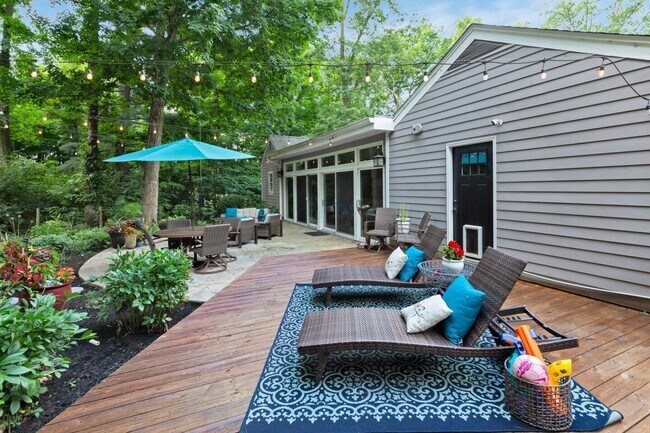 Building Photo - 7093 S Section Line Rd