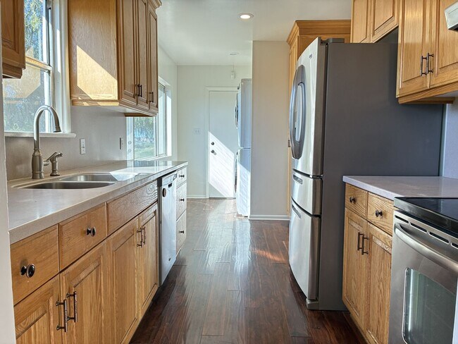 Building Photo - AVAILABLE NOW HOUSE ON THE HILL- CALIMESA- VIEWS 4+2