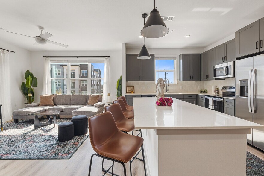 Building Photo - 1301 Leah Ave