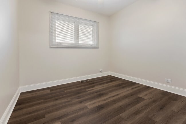 Building Photo - 198 Shadywood Ln