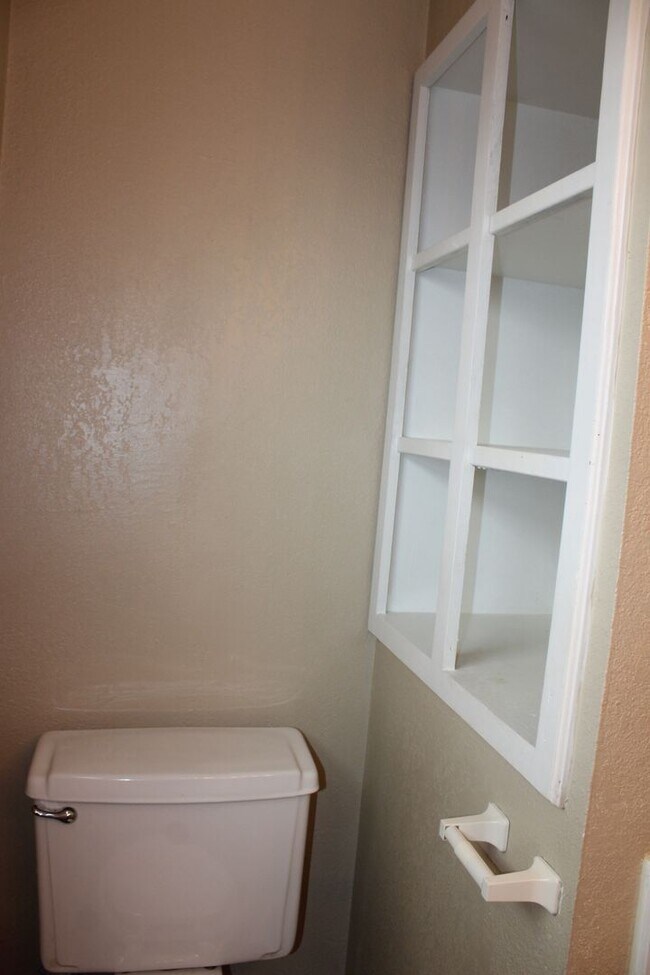 Building Photo - Wonderful remodel!