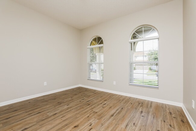 Building Photo - 1857 College Park Dr