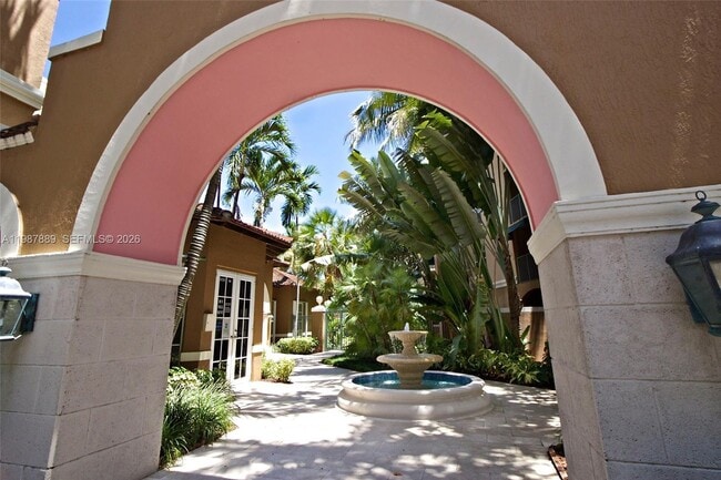 Building Photo - 19901 E Country Club Dr