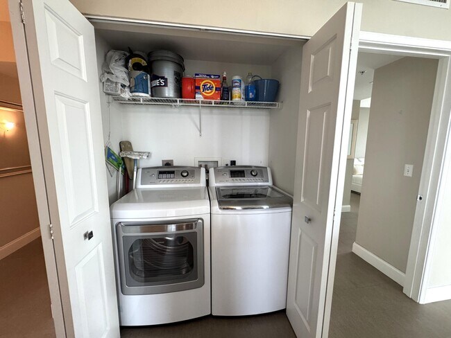 Building Photo - 700 E Boynton Beach Blvd