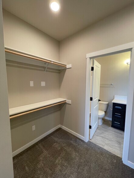 Building Photo - 5708 79th St W