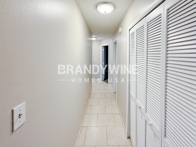 Building Photo - 6730 Merlin Ct