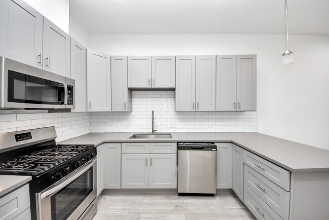 Building Photo - 7612 Easter St