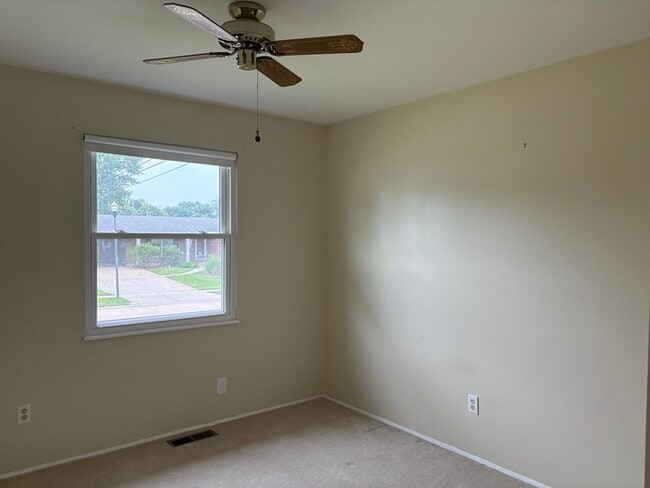 Building Photo - Charming 3bedroom 1.5 Bth Home in Maryland...