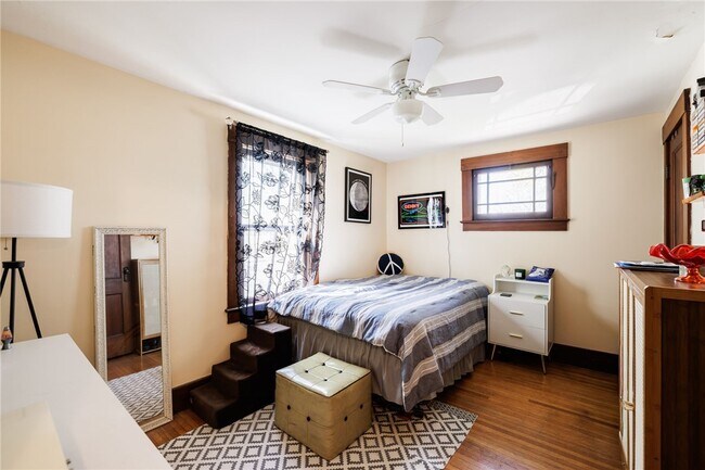 Building Photo - 109 Bedford St