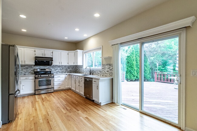 Building Photo - 7731 Milan Way