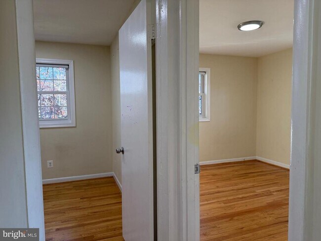 Building Photo - 5206 Easton Dr