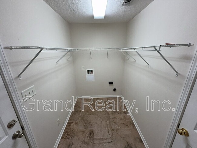 Building Photo - 3681 Berrypatch Ln