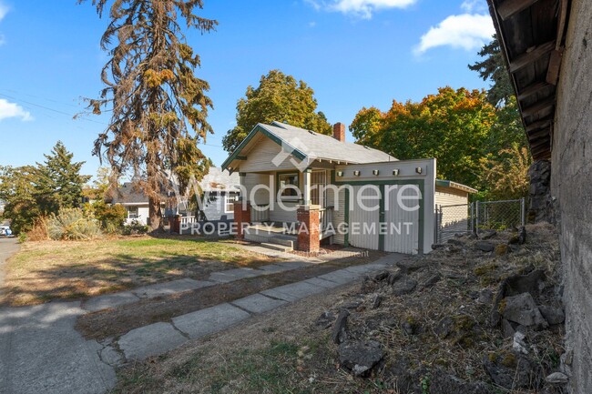 Building Photo - Lower South Hill Bungalow