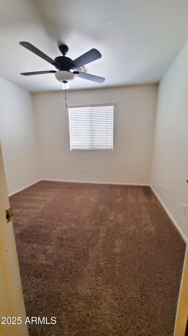 Building Photo - 5338 W Albeniz Pl
