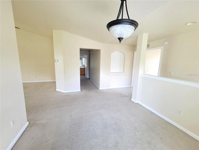 Building Photo - 4555 SW 52nd Cir
