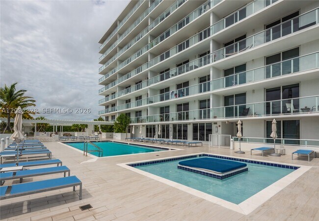 Building Photo - 4250 Biscayne Blvd
