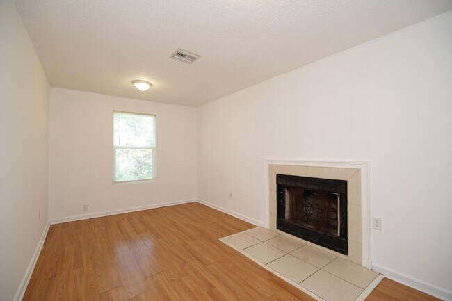 Building Photo - 2046 54th Ave