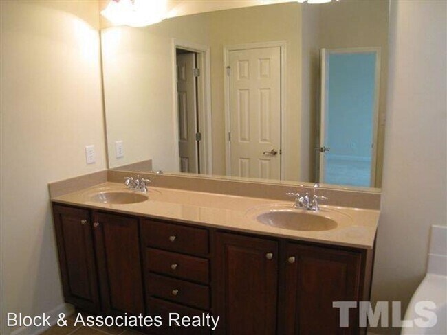 Building Photo - 4 br, 2.5 bath House - 108 Bally Shannon Way
