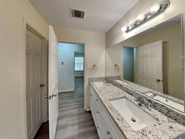 Building Photo - 507 Blair Meadow Dr