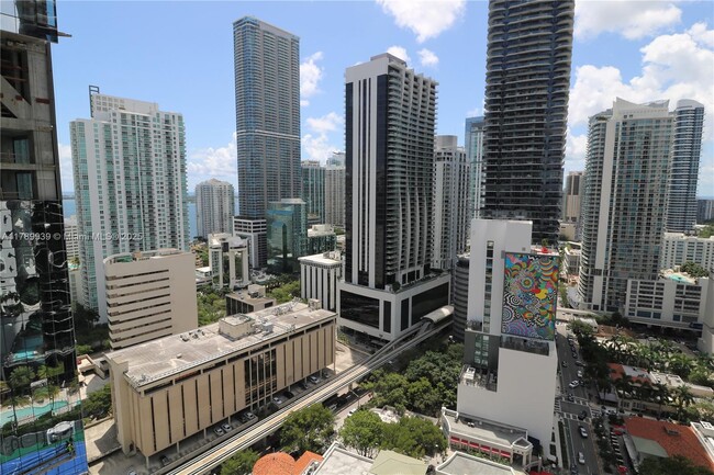 Building Photo - 801 S Miami Ave