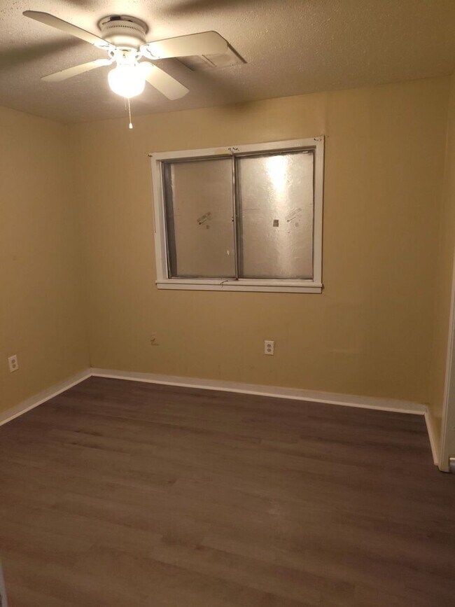 Building Photo - Great 3 Bedroom Home for Rent