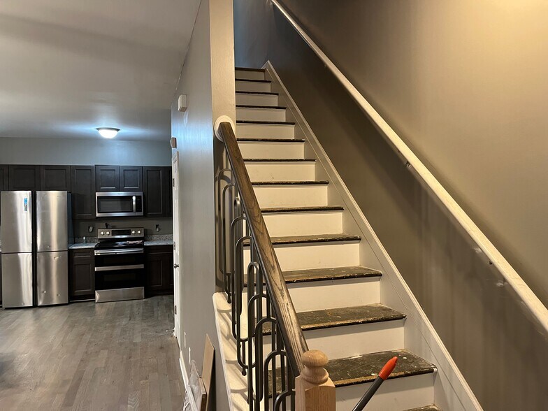 Under construction - 2194 Vesta Ave NW