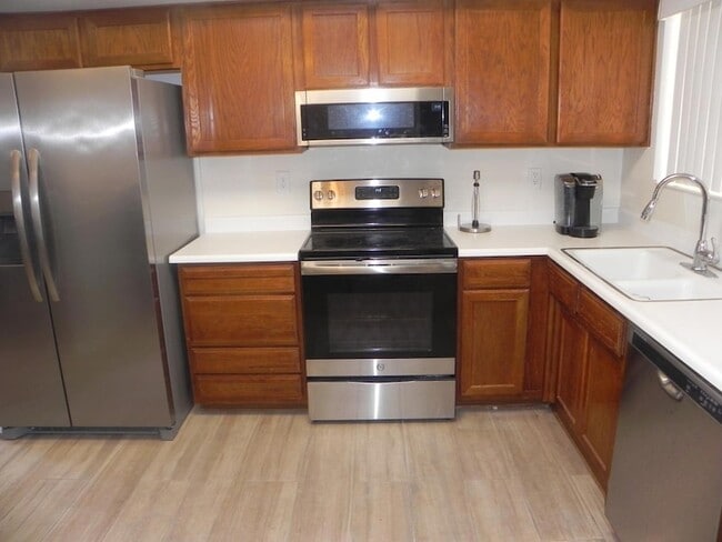 Building Photo - 19911 N 146th Way