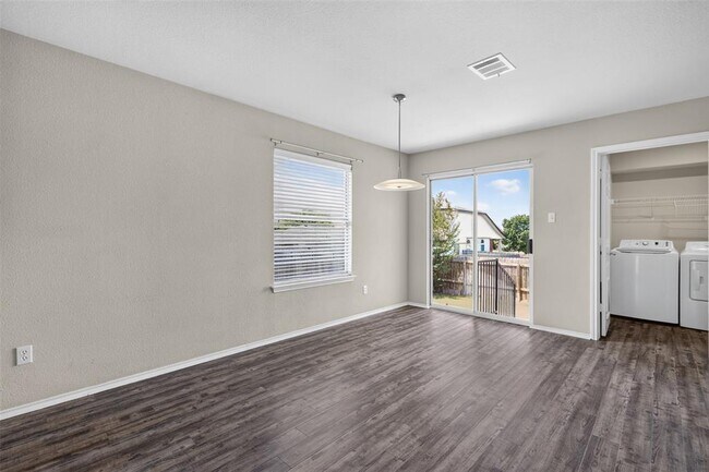 Building Photo - 313 Wimberley St