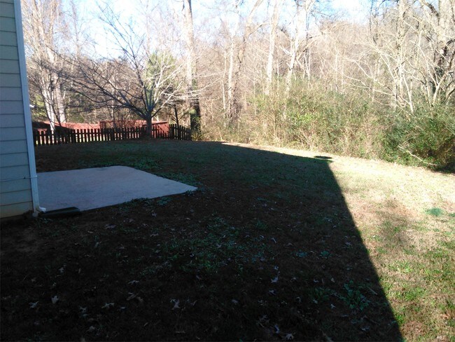 Building Photo - 5107 Huntcrest Dr SW