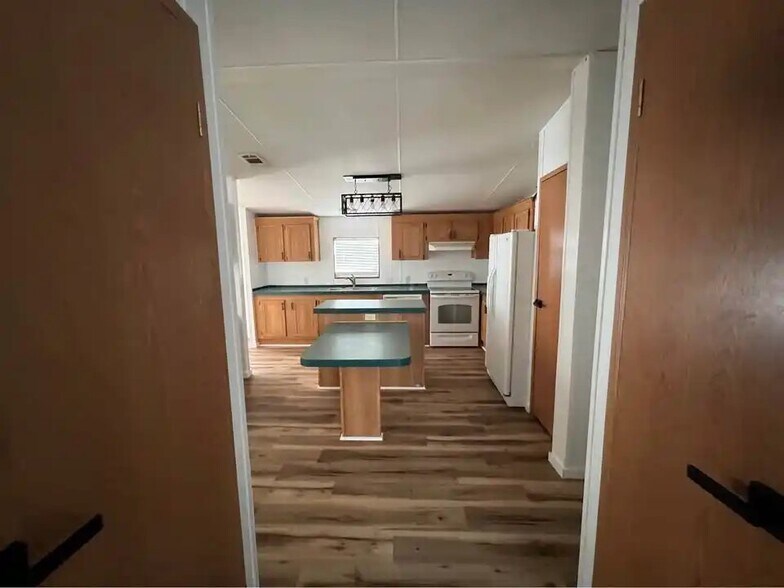 Building Photo - 239 Sweet Gum St