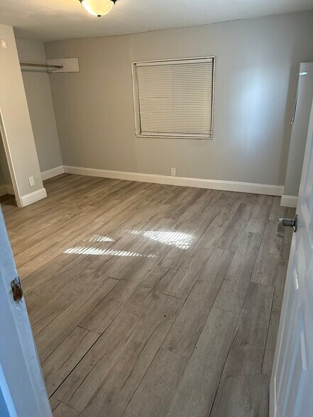 Building Photo - 27 Pine Ridge Dr