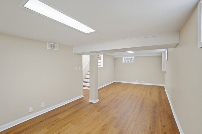 Building Photo - 1028 Colwick Dr