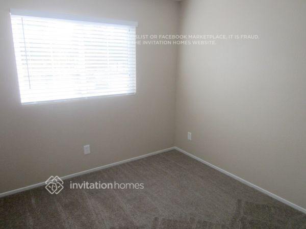 Building Photo - 44743 Johnston Dr