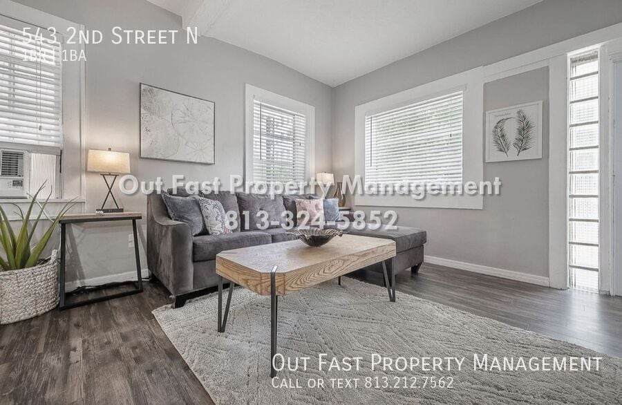 Building Photo - 543 2nd St N