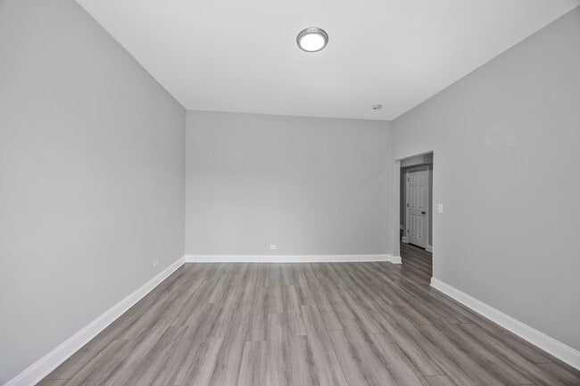 Building Photo - 6522 S Ellis Ave