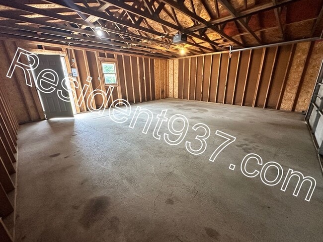Building Photo - 2 Bed 1 bath home