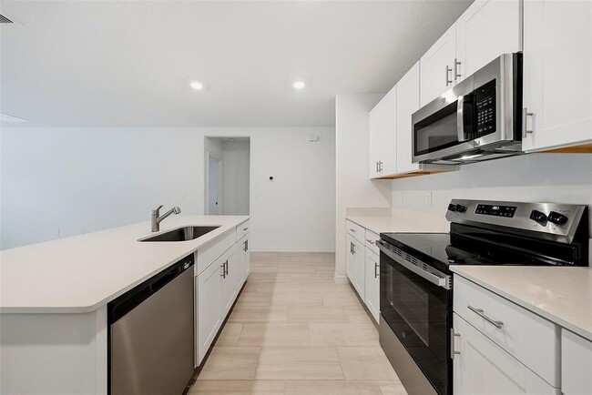 Building Photo - 9820 Feaster Dr