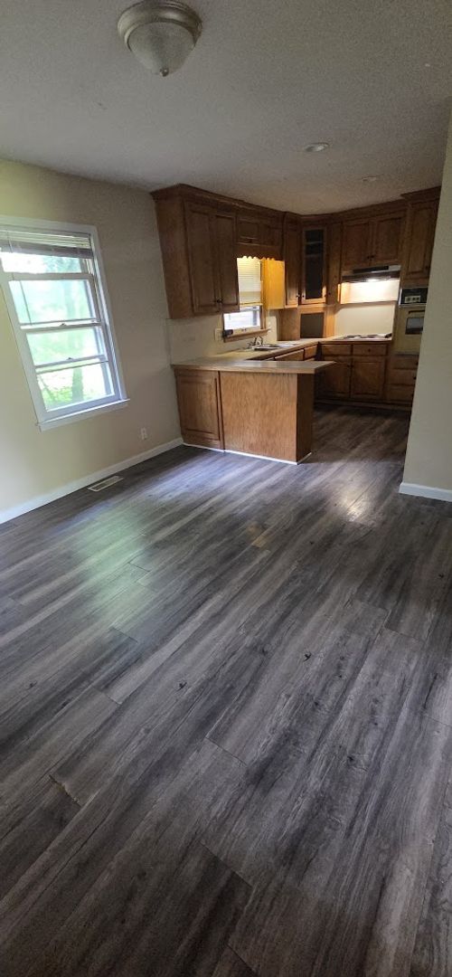Building Photo - Three Bedroom, Two Bath