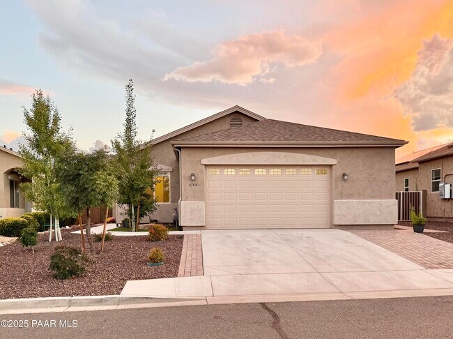Building Photo - 5768 N Thornberry Dr