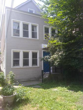 Rear Building - units 1R & 2R - 2863 W Dickens Ave
