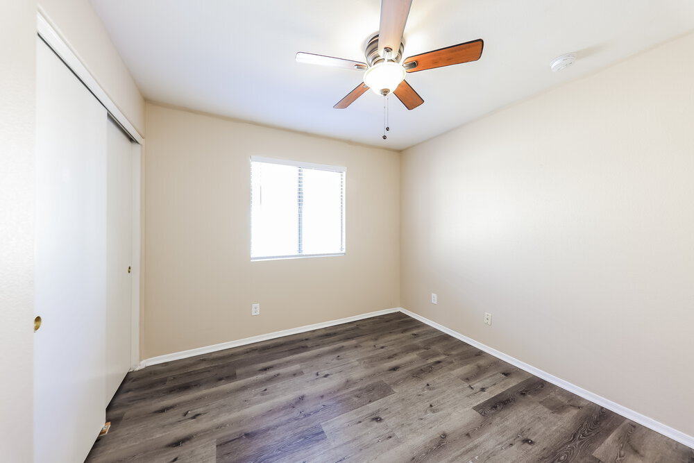 Building Photo - 10653 W Poinsettia Dr