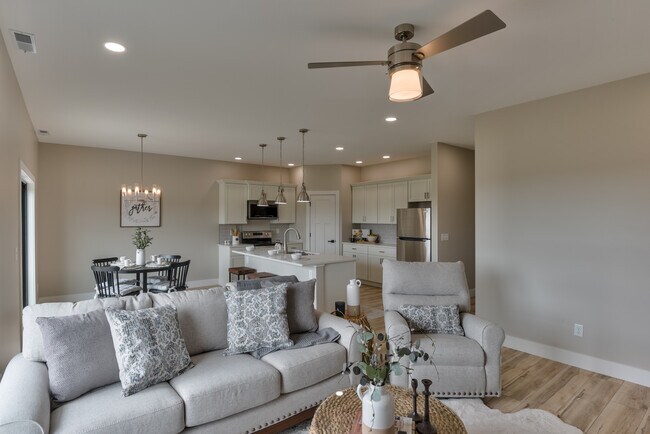 Building Photo - 625 Layne Dr