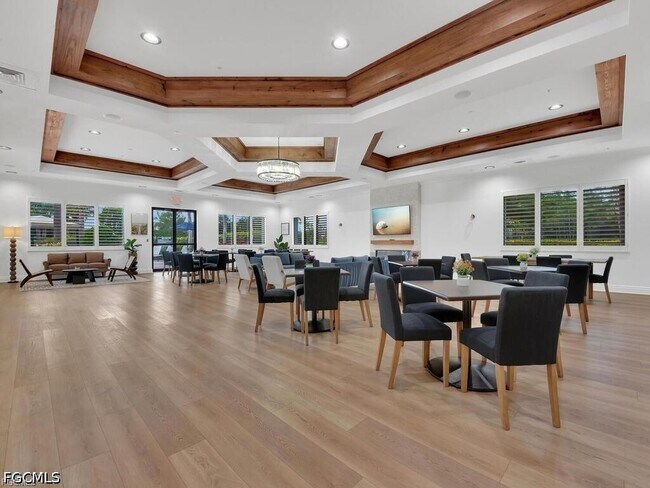 Building Photo - 11075 Lancewood St