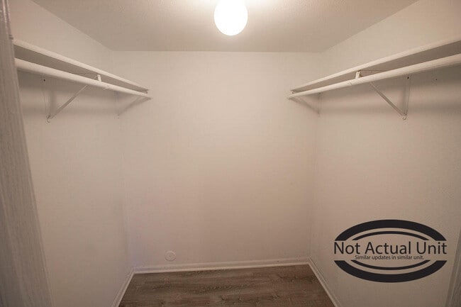 Building Photo - 1604 Citadel Dr